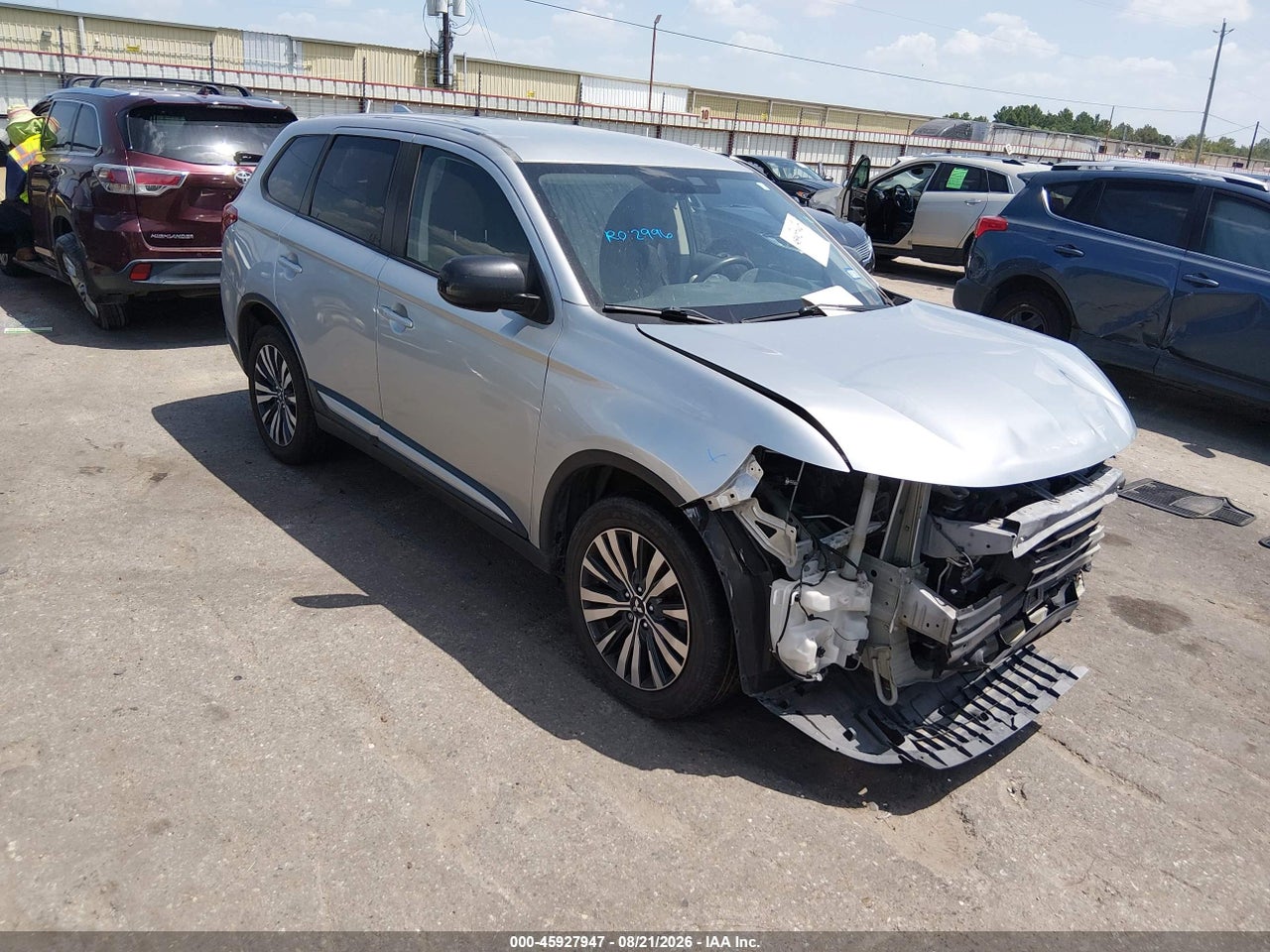 JA4AZ3A3XLZ****** · 2020 MITSUBISHI OUTLANDER ES 2.4 S-AWC