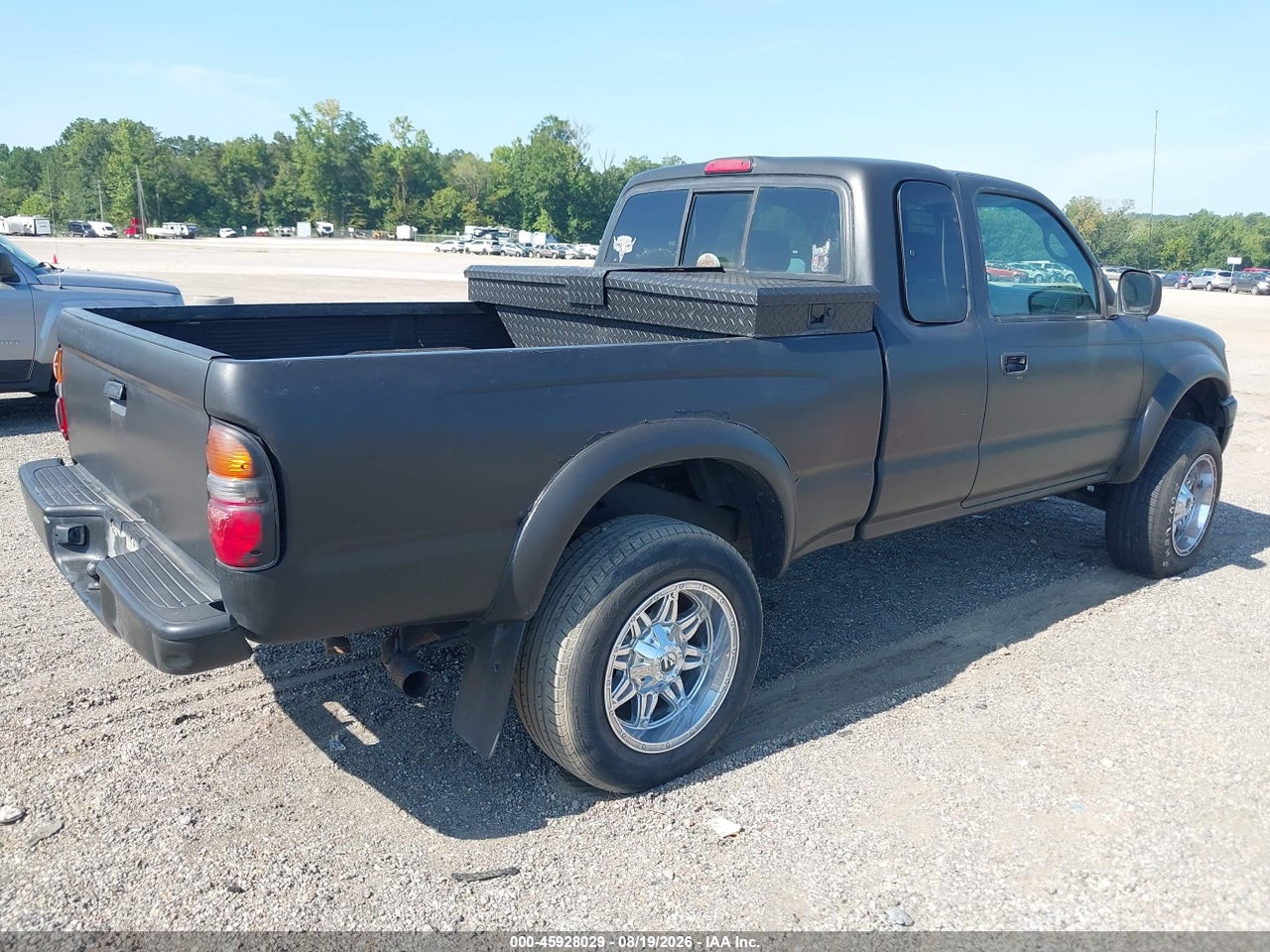 2004 TOYOTA TACOMA PRERUNNER · 4/11