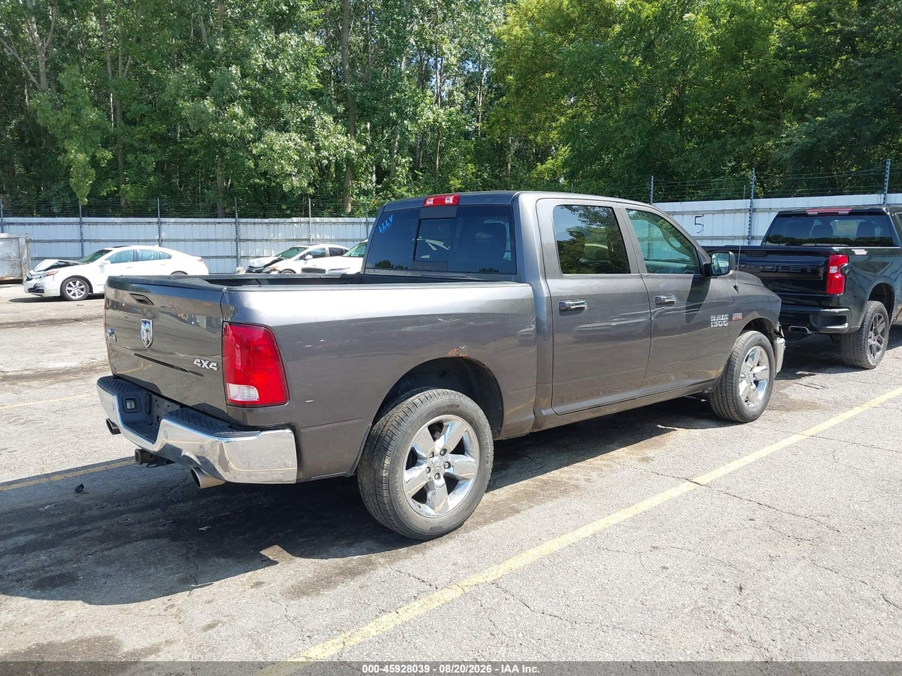 2016 RAM 1500 BIG HORN · 4/10