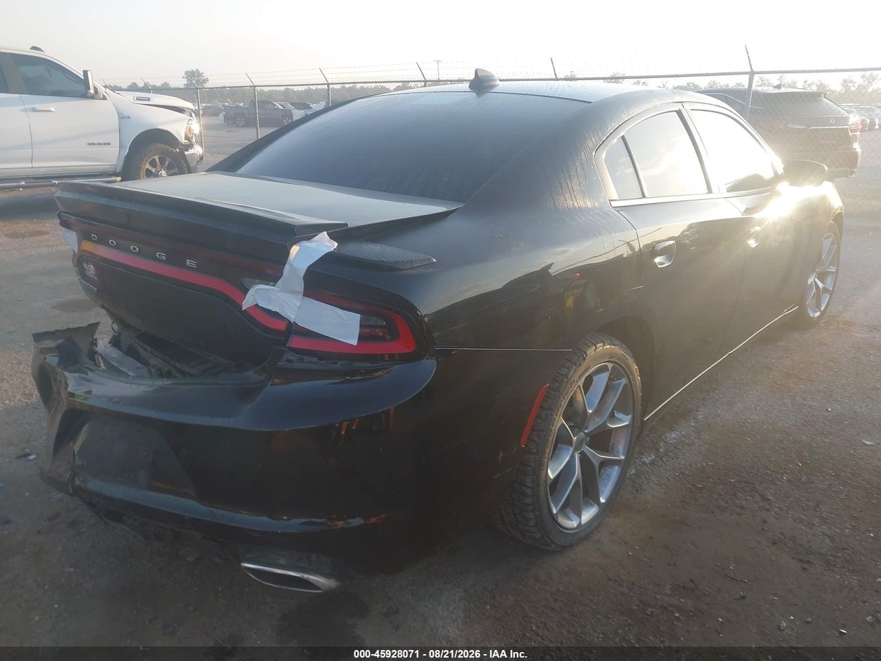 2020 DODGE CHARGER SXT RWD · 4/11