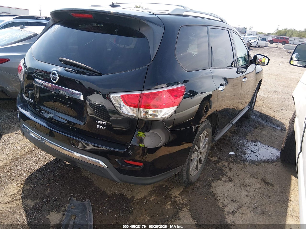2014 NISSAN PATHFINDER SV · 4/11
