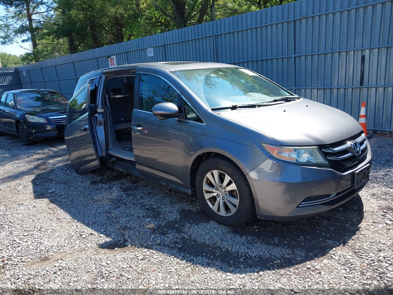 5FNRL5H63FB****** · 2015 HONDA ODYSSEY EX-L