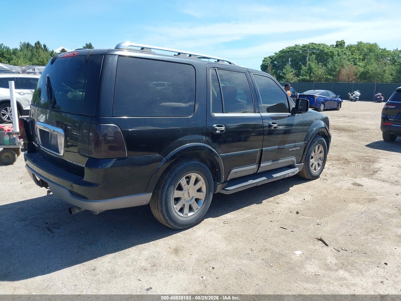 2004 LINCOLN NAVIGATOR · 4/11