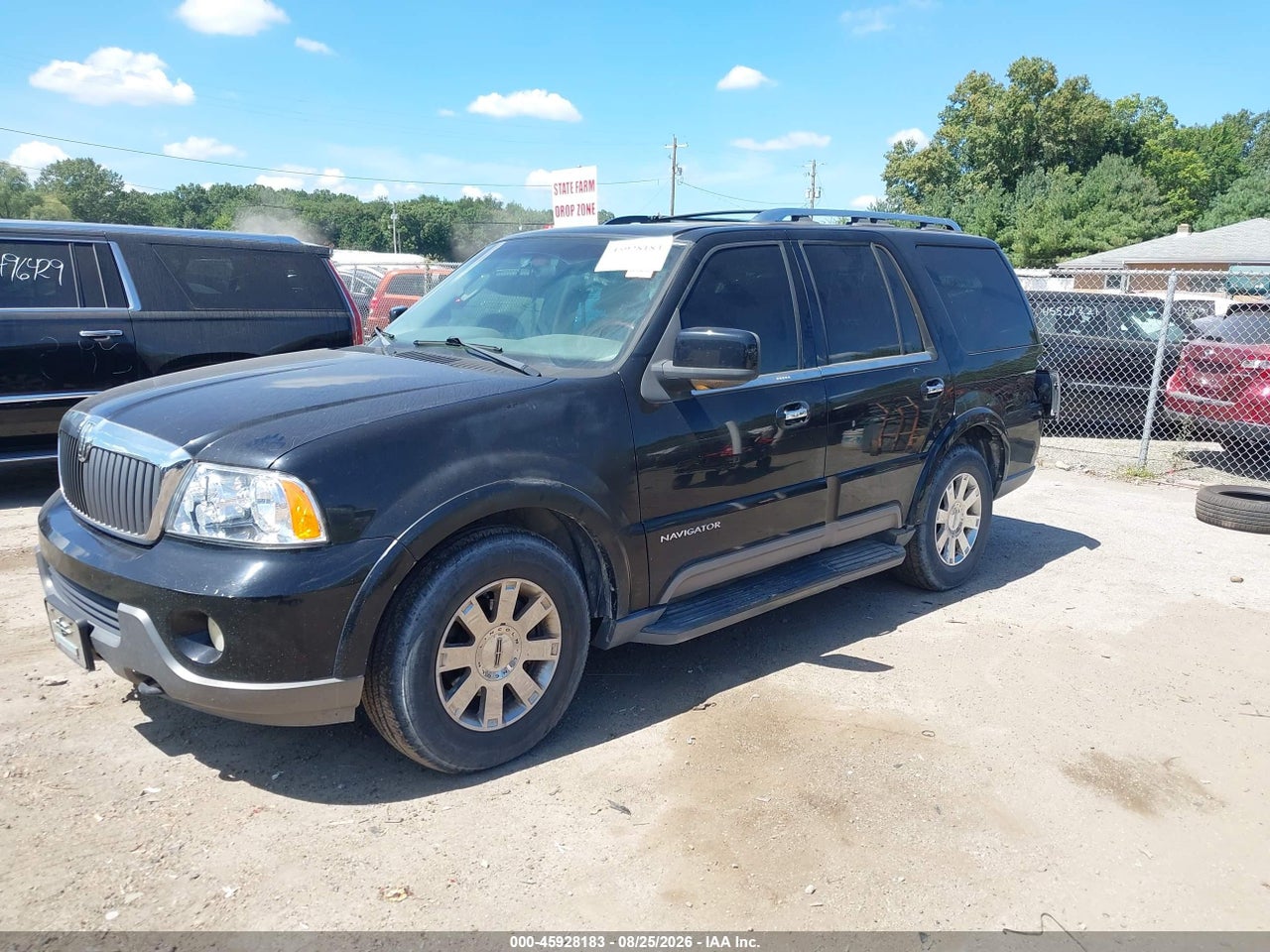 2004 LINCOLN NAVIGATOR · 2/11