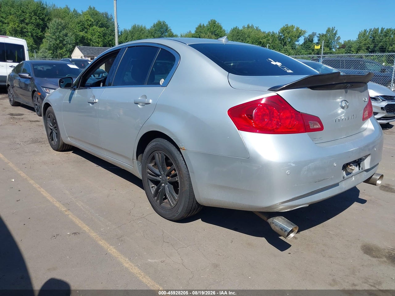 2010 INFINITI G37X · 3/11