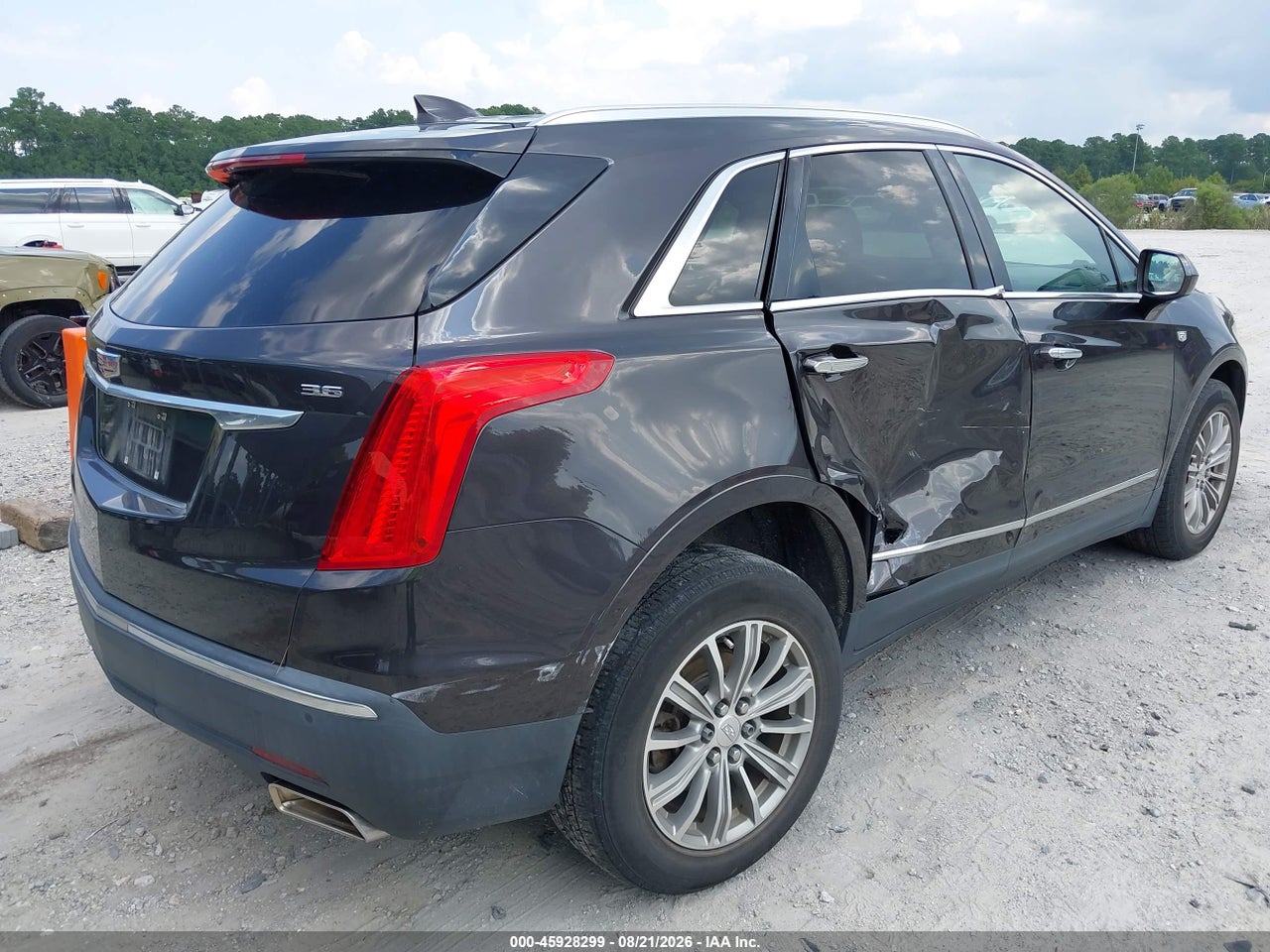 2017 CADILLAC XT5 LUXURY · 4/11