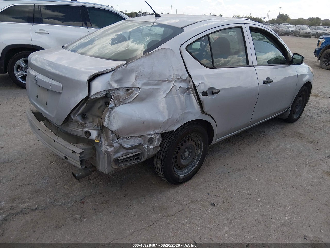 2016 NISSAN VERSA 1.6 S · 4/11