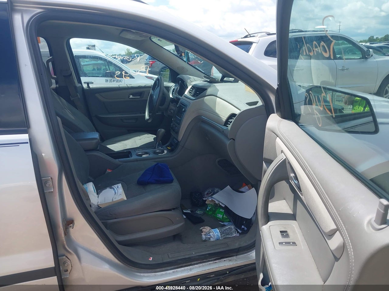 2017 CHEVROLET TRAVERSE LS · 5/11