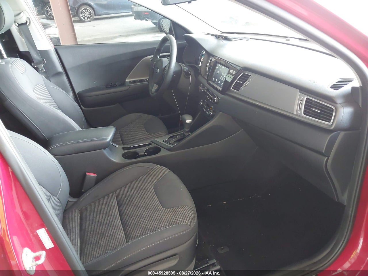 2017 KIA NIRO LX · 5/11