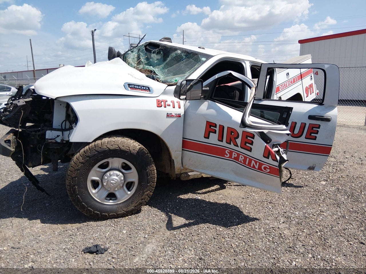 2022 RAM 2500 TRADESMAN  4X4 8' BOX · 2/10