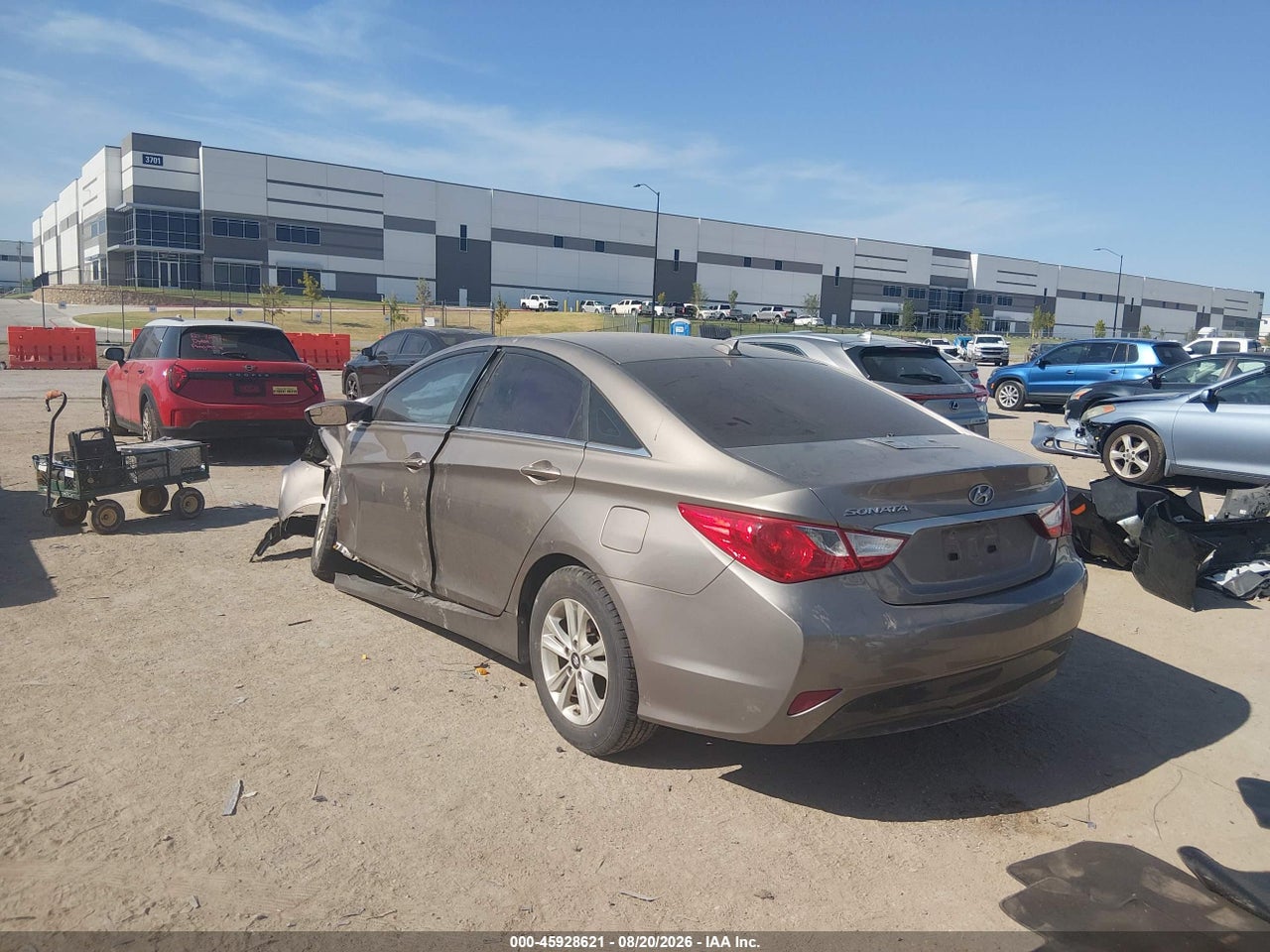 2014 HYUNDAI SONATA GLS · 3/10