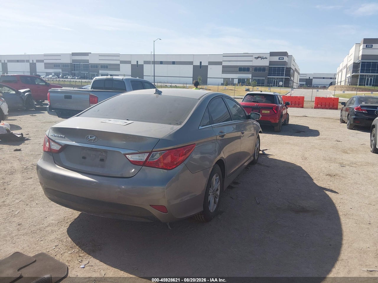 2014 HYUNDAI SONATA GLS · 4/10