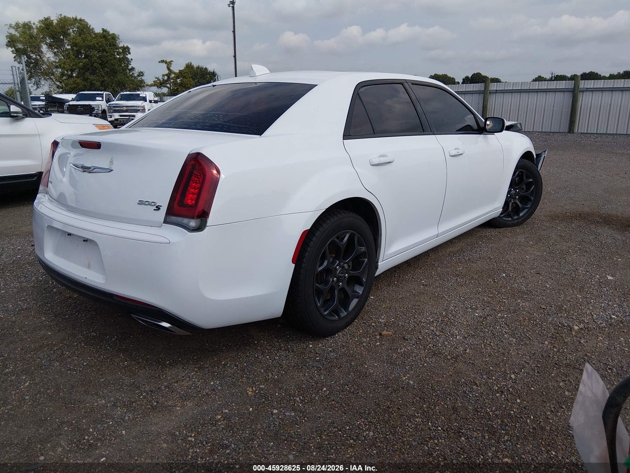 2020 CHRYSLER 300 300S AWD · 4/11