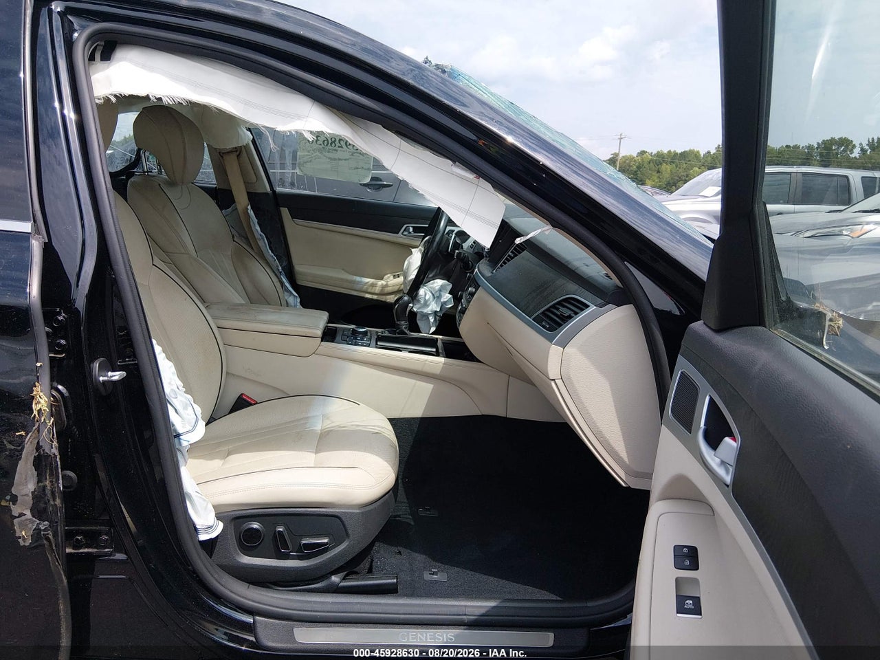 2015 HYUNDAI GENESIS 3.8 · 5/10
