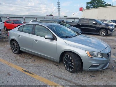 YV126MFL7H2****** · 2017 VOLVO S60 T5 DYNAMIC