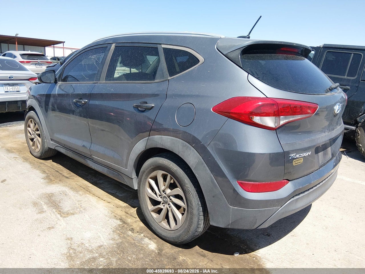 2016 HYUNDAI TUCSON SE · 3/11