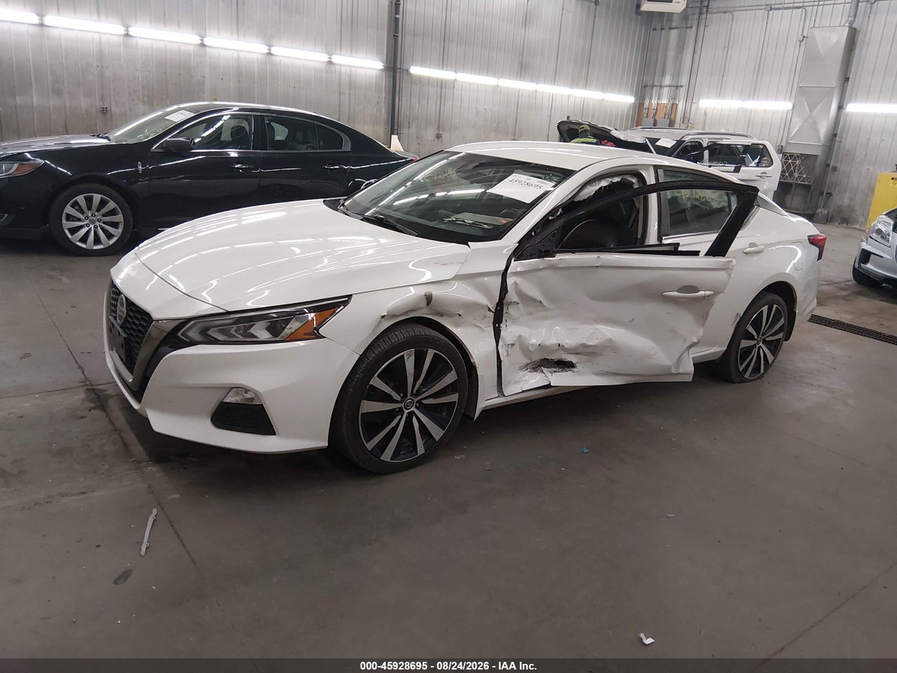 2020 NISSAN ALTIMA SR INTELLIGENT AWD · 2/11
