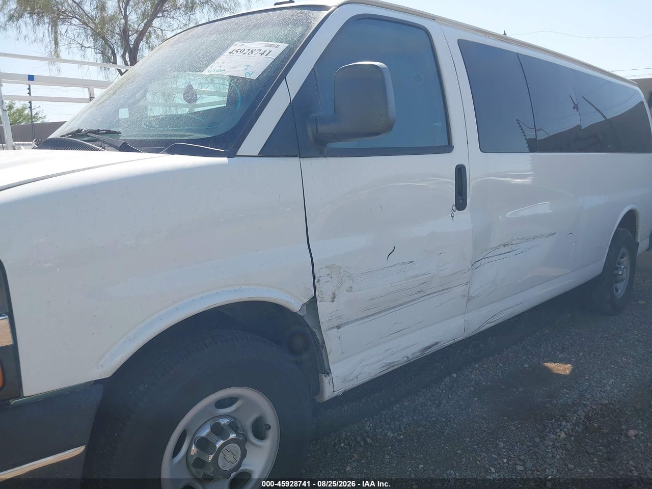2015 CHEVROLET EXPRESS 3500 LT · 6/11