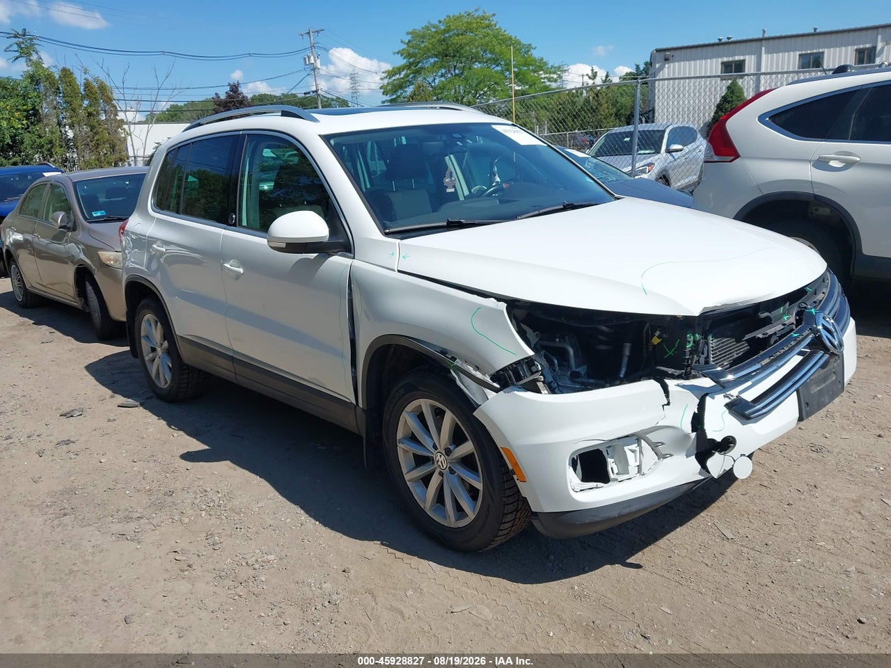 WVGSV7AX5HK****** · 2017 VOLKSWAGEN TIGUAN 2.0T WOLFSBURG EDITION