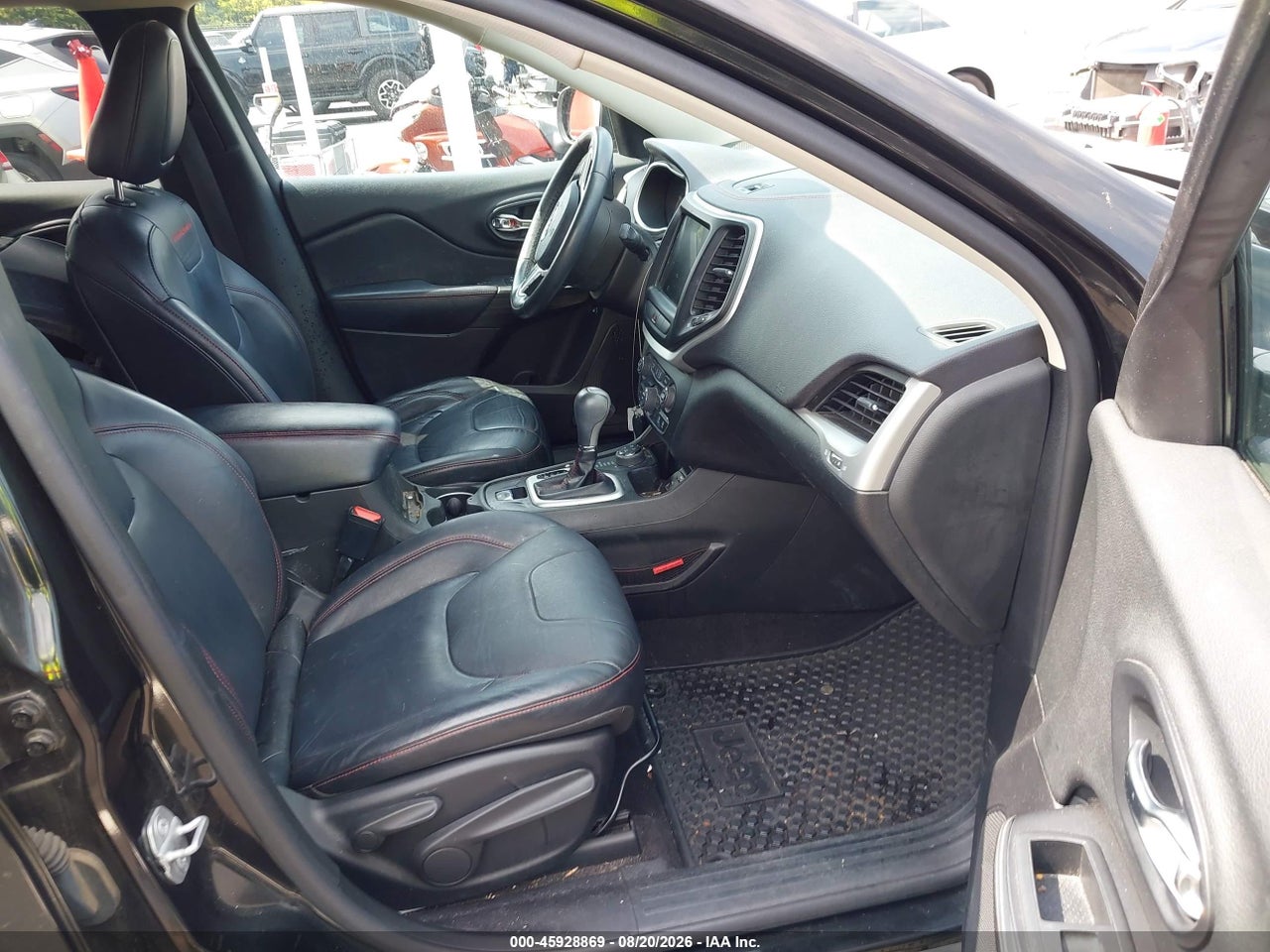 2015 JEEP CHEROKEE TRAILHAWK · 5/11