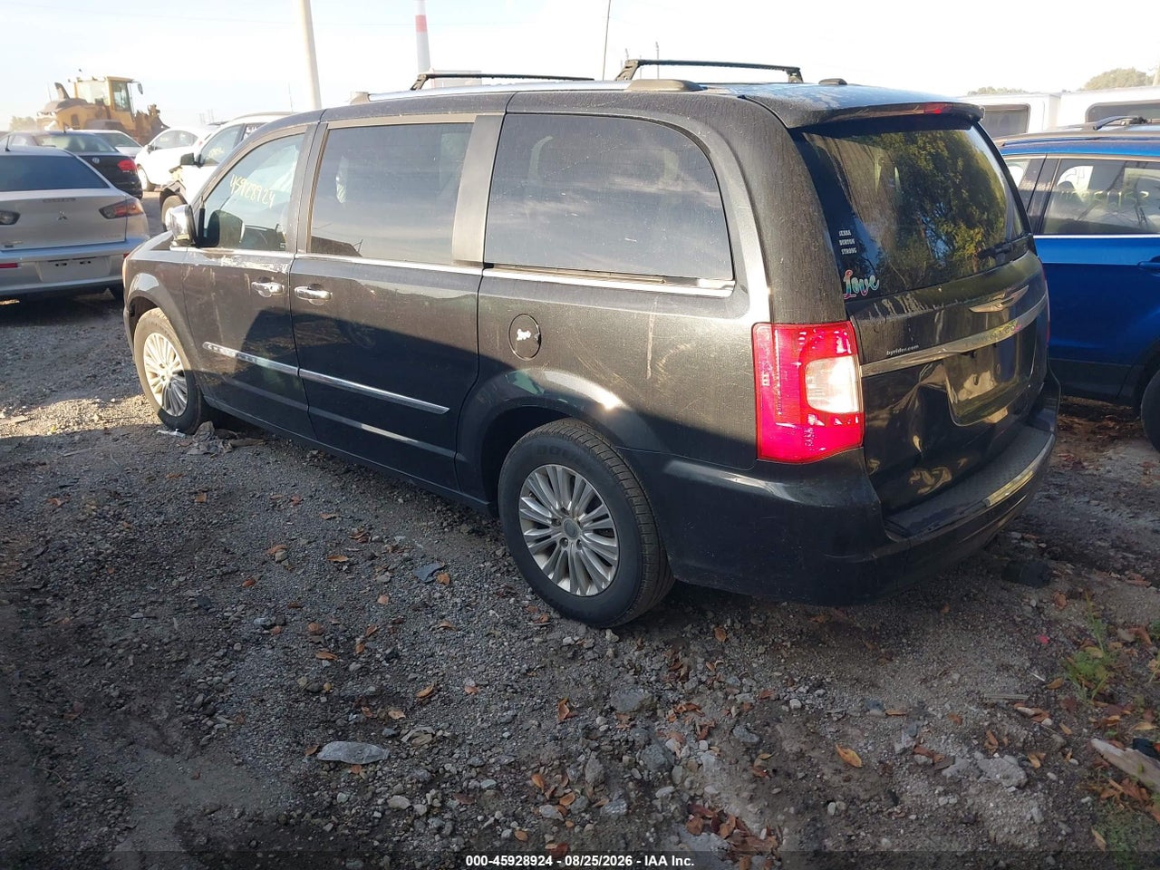 2012 CHRYSLER TOWN &amp; COUNTRY LIMITED · 3/11