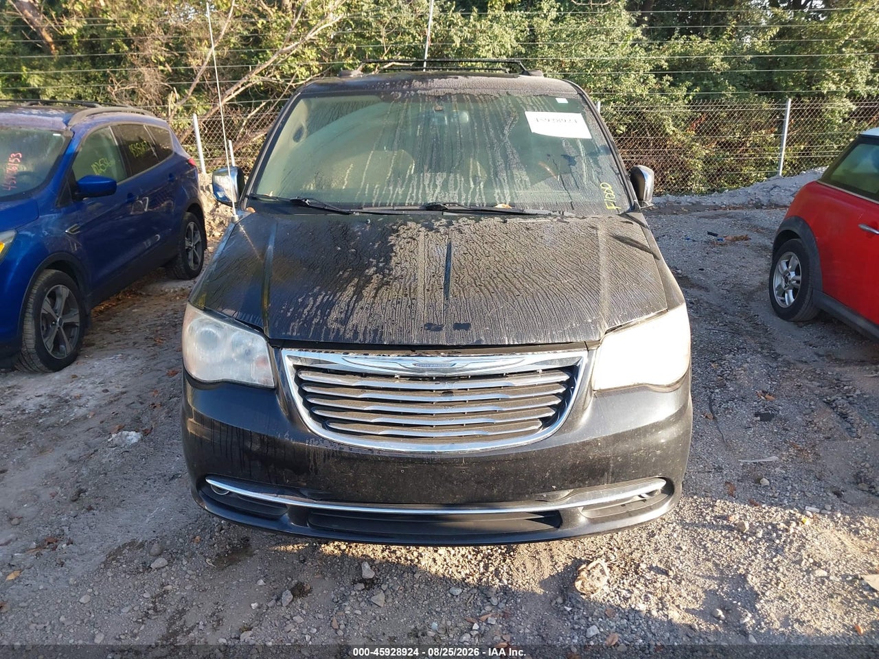 2012 CHRYSLER TOWN &amp; COUNTRY LIMITED · 6/11