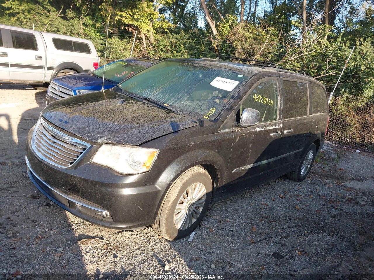 2012 CHRYSLER TOWN &amp; COUNTRY LIMITED · 2/11