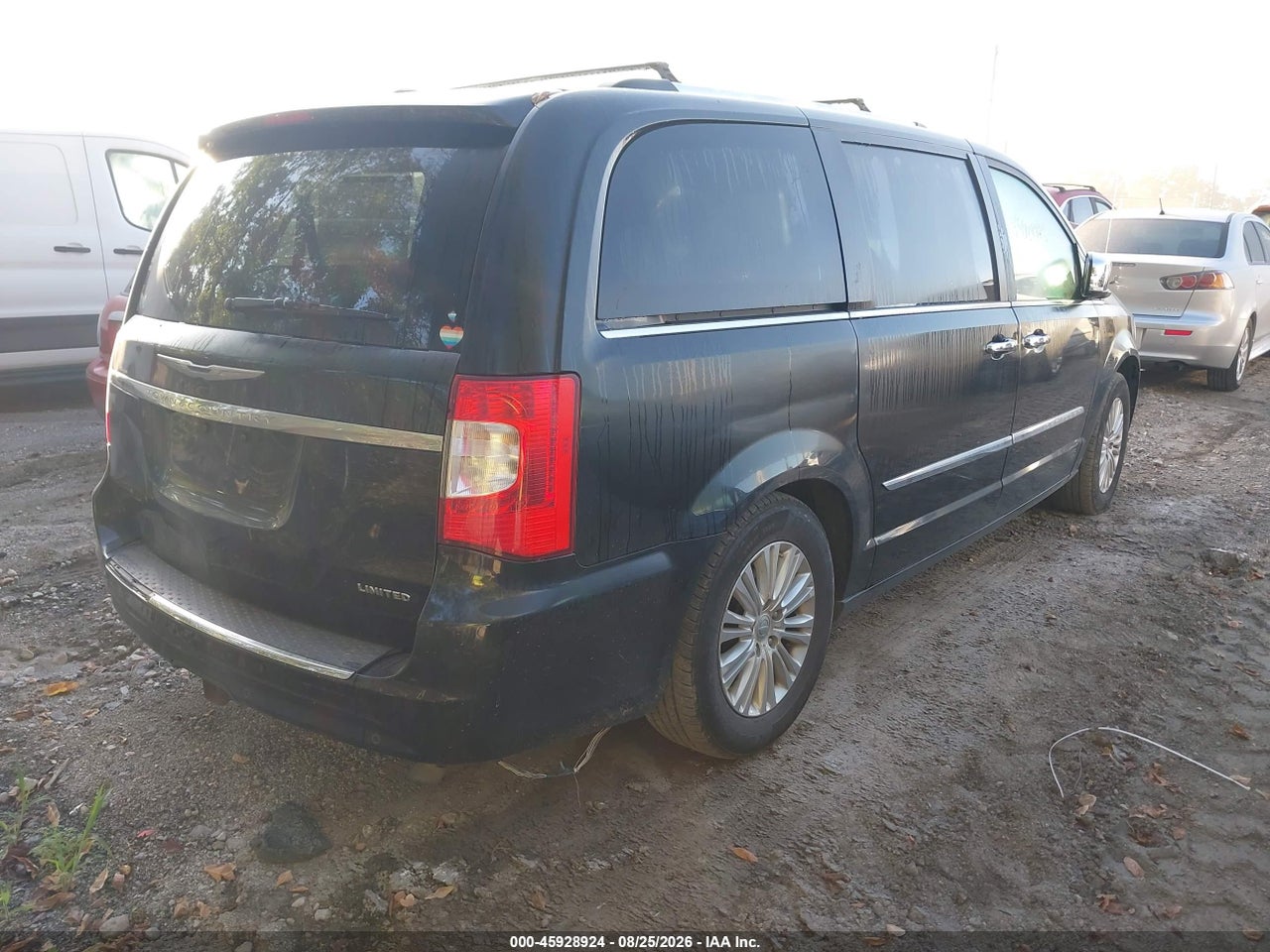 2012 CHRYSLER TOWN &amp; COUNTRY LIMITED · 4/11