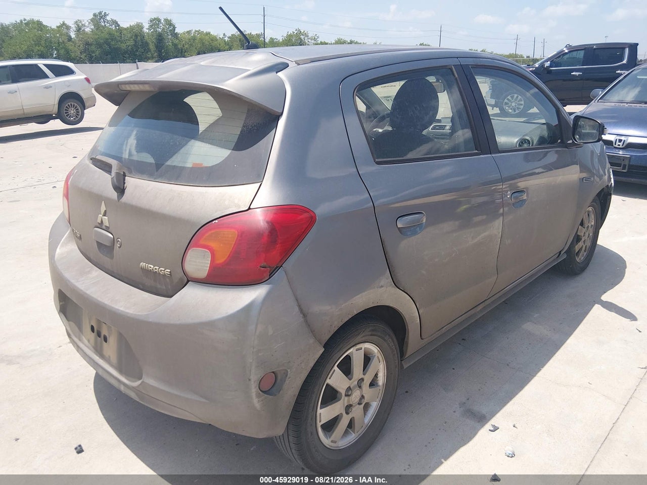 2015 MITSUBISHI MIRAGE ES · 4/11