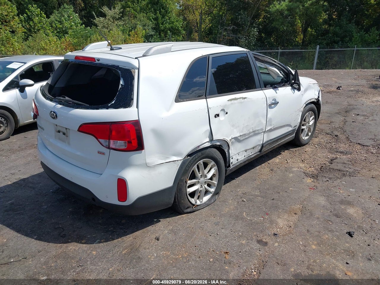 2015 KIA SORENTO LX · 4/11