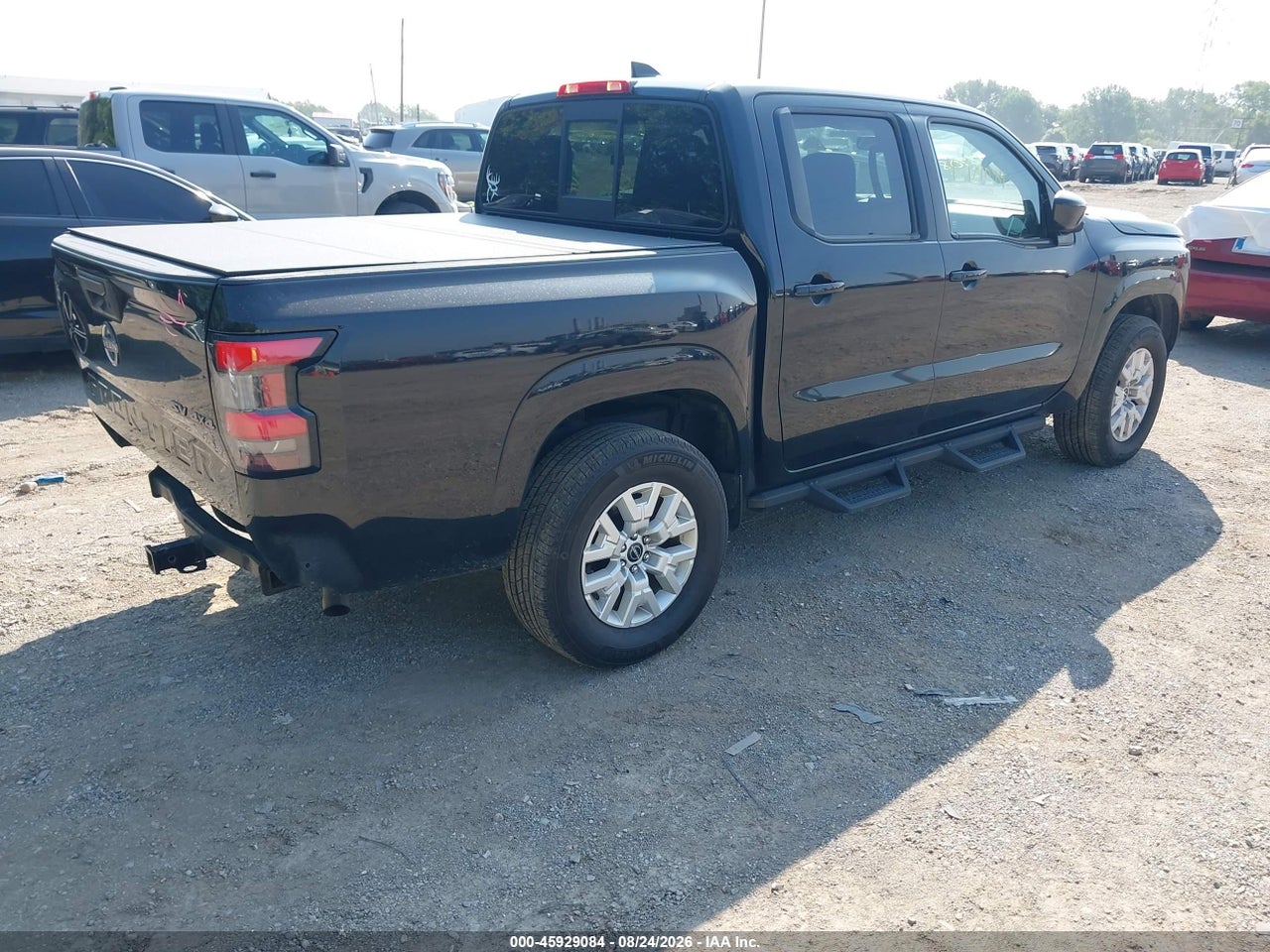 2022 NISSAN FRONTIER SV 4X4 · 4/11