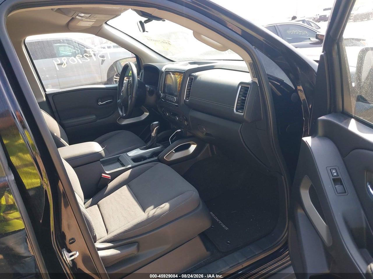 2022 NISSAN FRONTIER SV 4X4 · 5/11