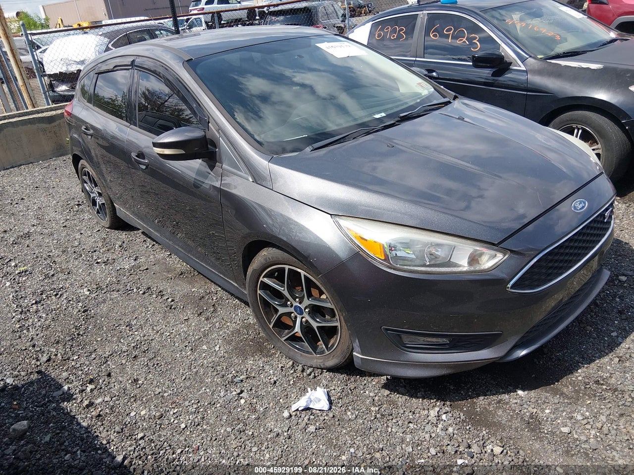 2015 FORD FOCUS SE
