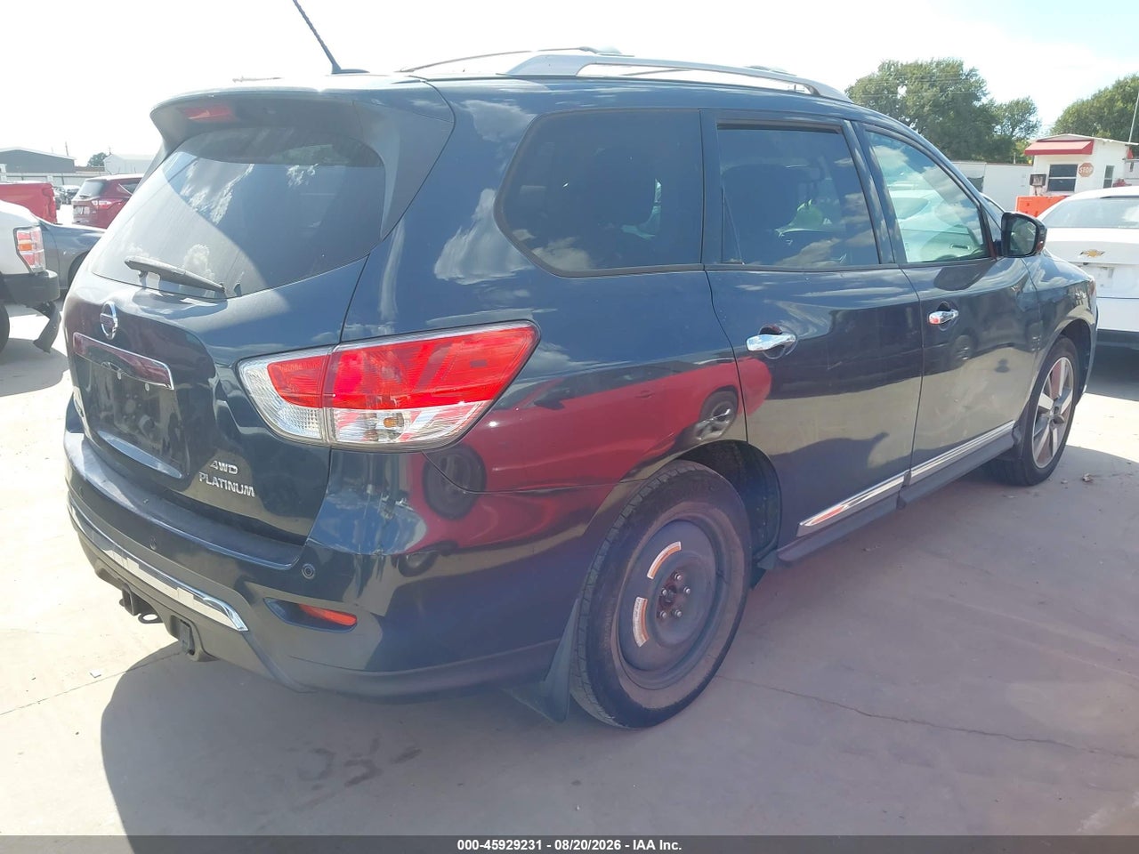 2014 NISSAN PATHFINDER PLATINUM · 4/11