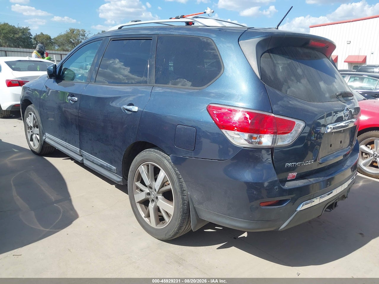 2014 NISSAN PATHFINDER PLATINUM · 3/11