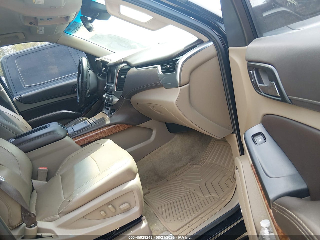 2017 CHEVROLET TAHOE PREMIER · 5/10