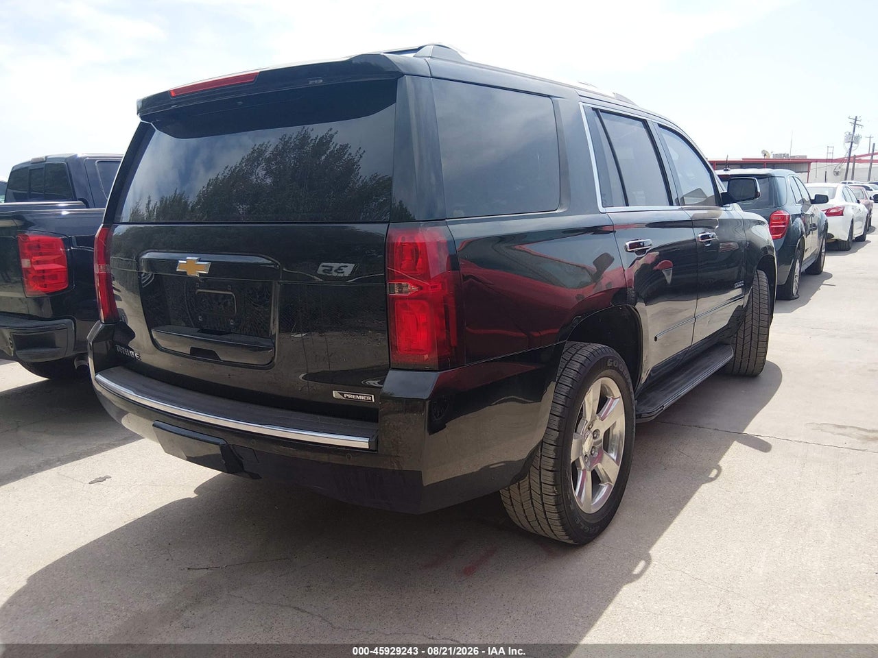 2017 CHEVROLET TAHOE PREMIER · 4/10