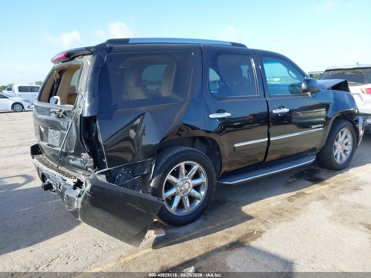 2012 GMC YUKON DENALI · 4/11