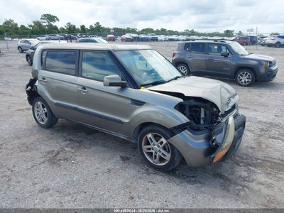 KNDJT2A25B7****** · 2011 KIA SOUL +