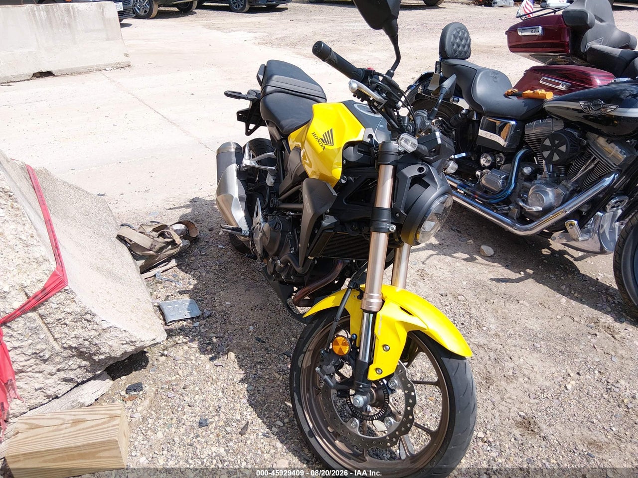 MLHNC5552R5****** · 2024 HONDA CBF300 NA
