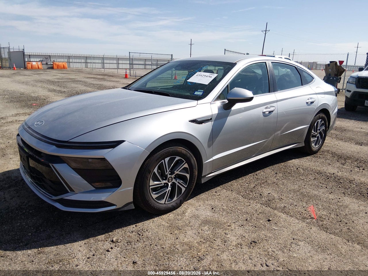 2026 HYUNDAI SONATA HYBRID BLUE · 2/11
