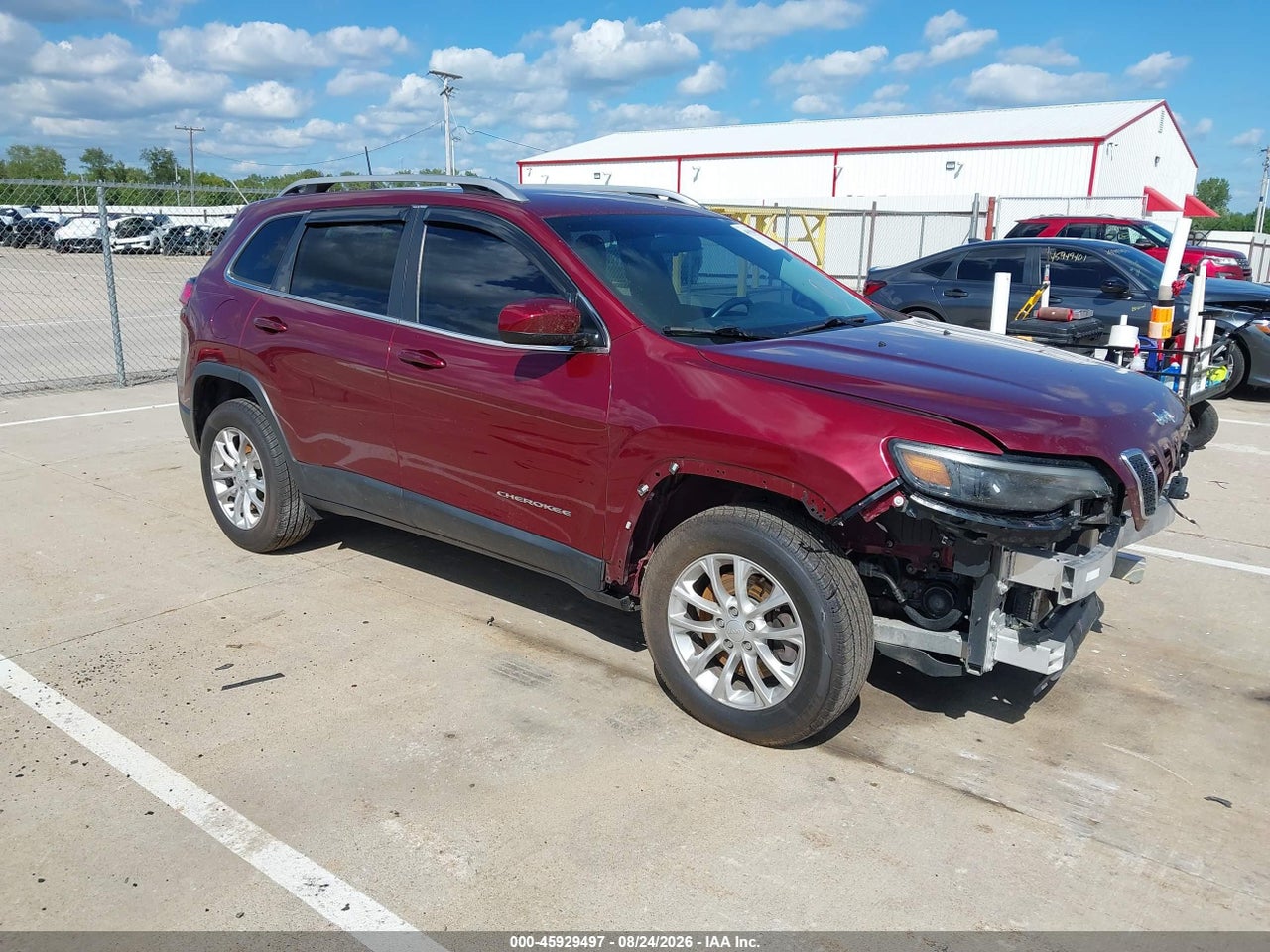 1C4PJMCB9KD****** · 2019 JEEP CHEROKEE LATITUDE 4X4