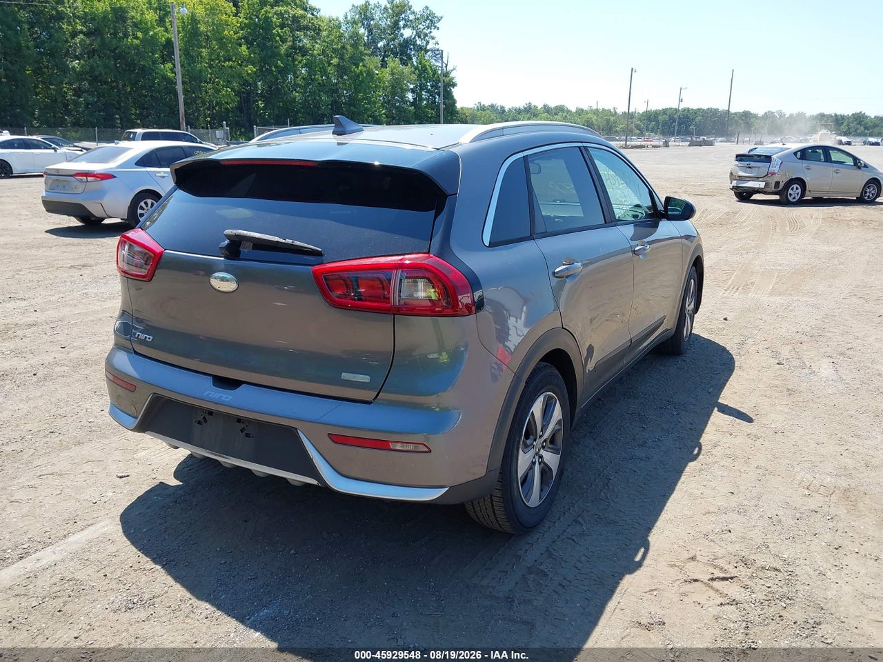 2017 KIA NIRO LX · 4/11