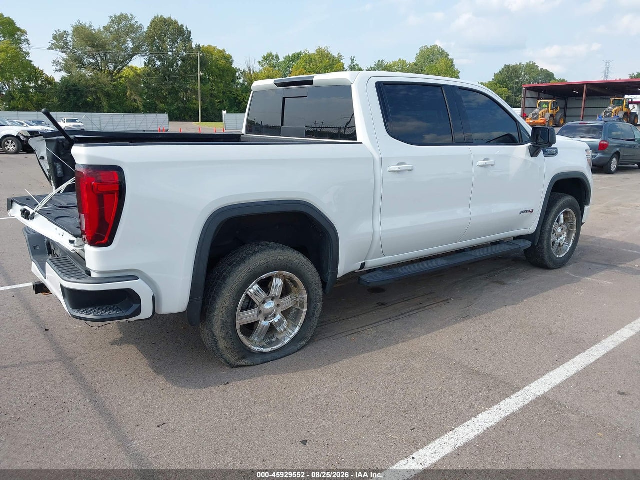 2020 GMC SIERRA 1500 4WD  SHORT BOX AT4 · 4/11