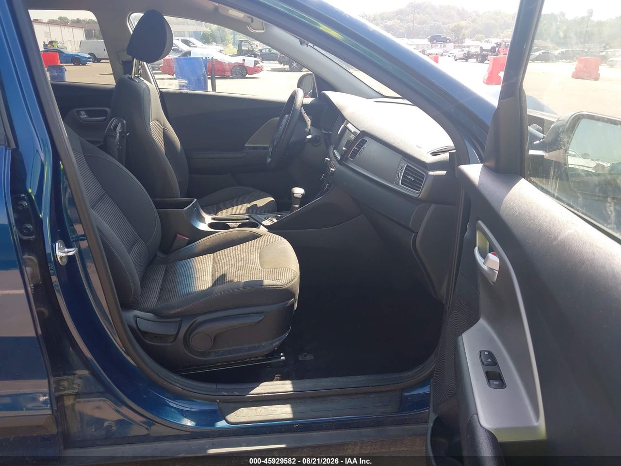2019 KIA NIRO LX · 5/10