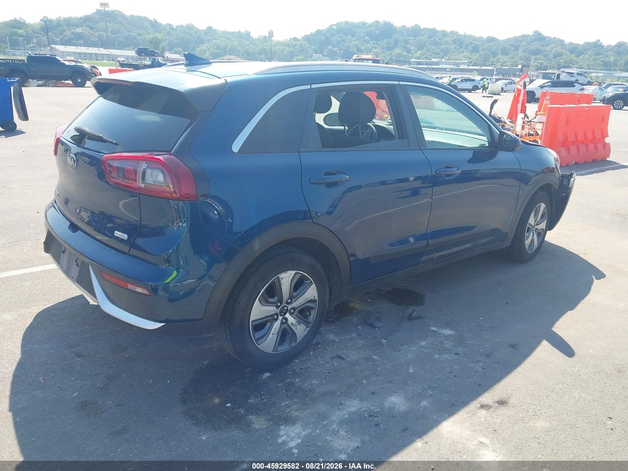 2019 KIA NIRO LX · 4/10