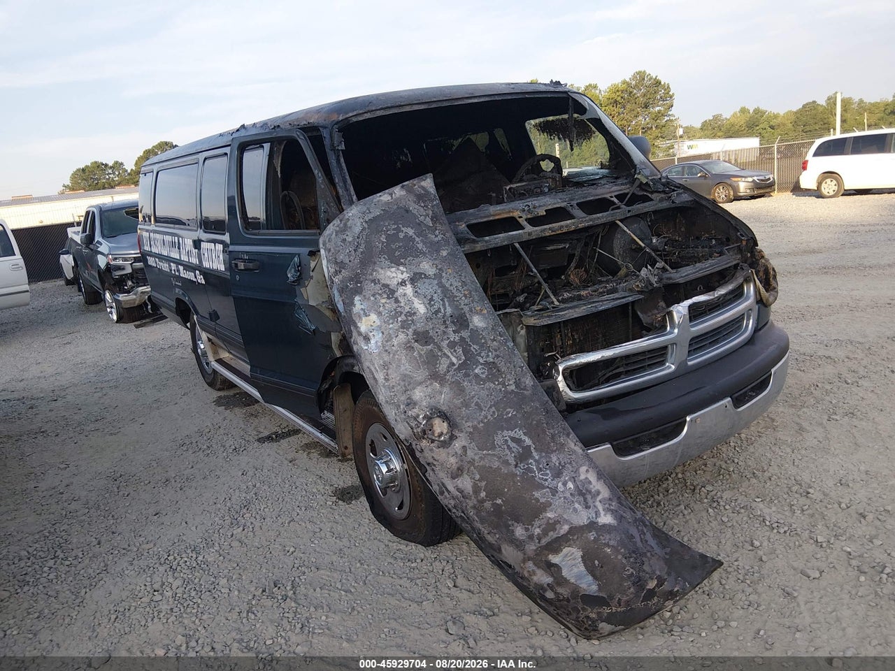 2B5WB35Z7YK****** · 2000 DODGE RAM WAGON 3500