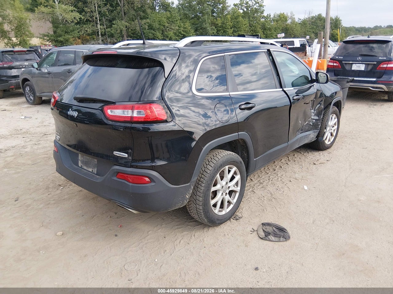 2018 JEEP CHEROKEE LATITUDE PLUS 4X4 · 4/11