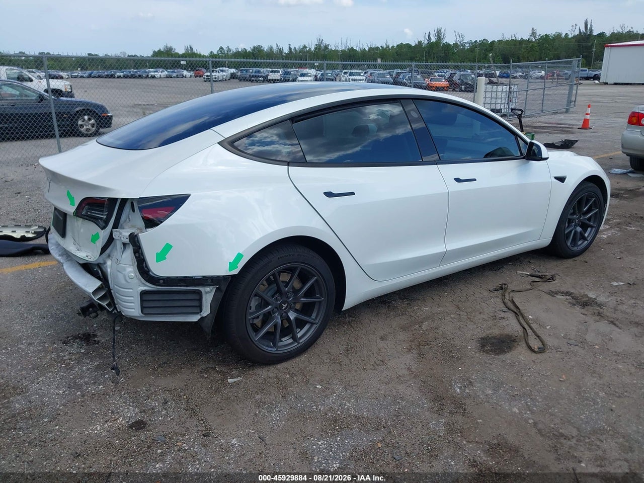 2023 TESLA MODEL 3 REAR-WHEEL DRIVE · 4/9