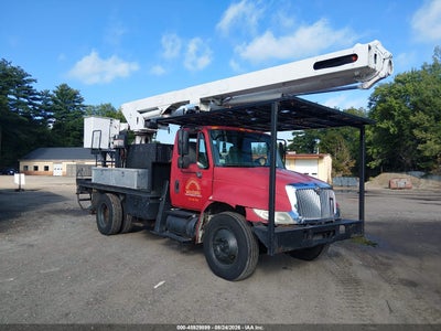 2005 INTERNATIONAL 4000 4300